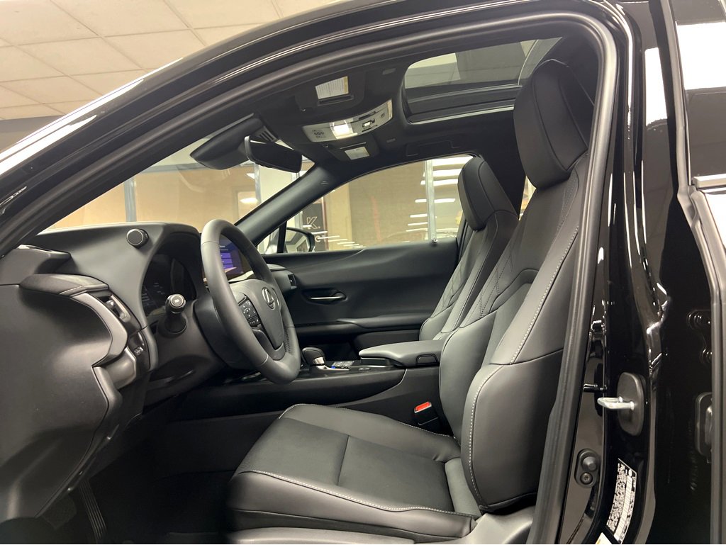 New 2025 Lexus UX 300h AWD image 12