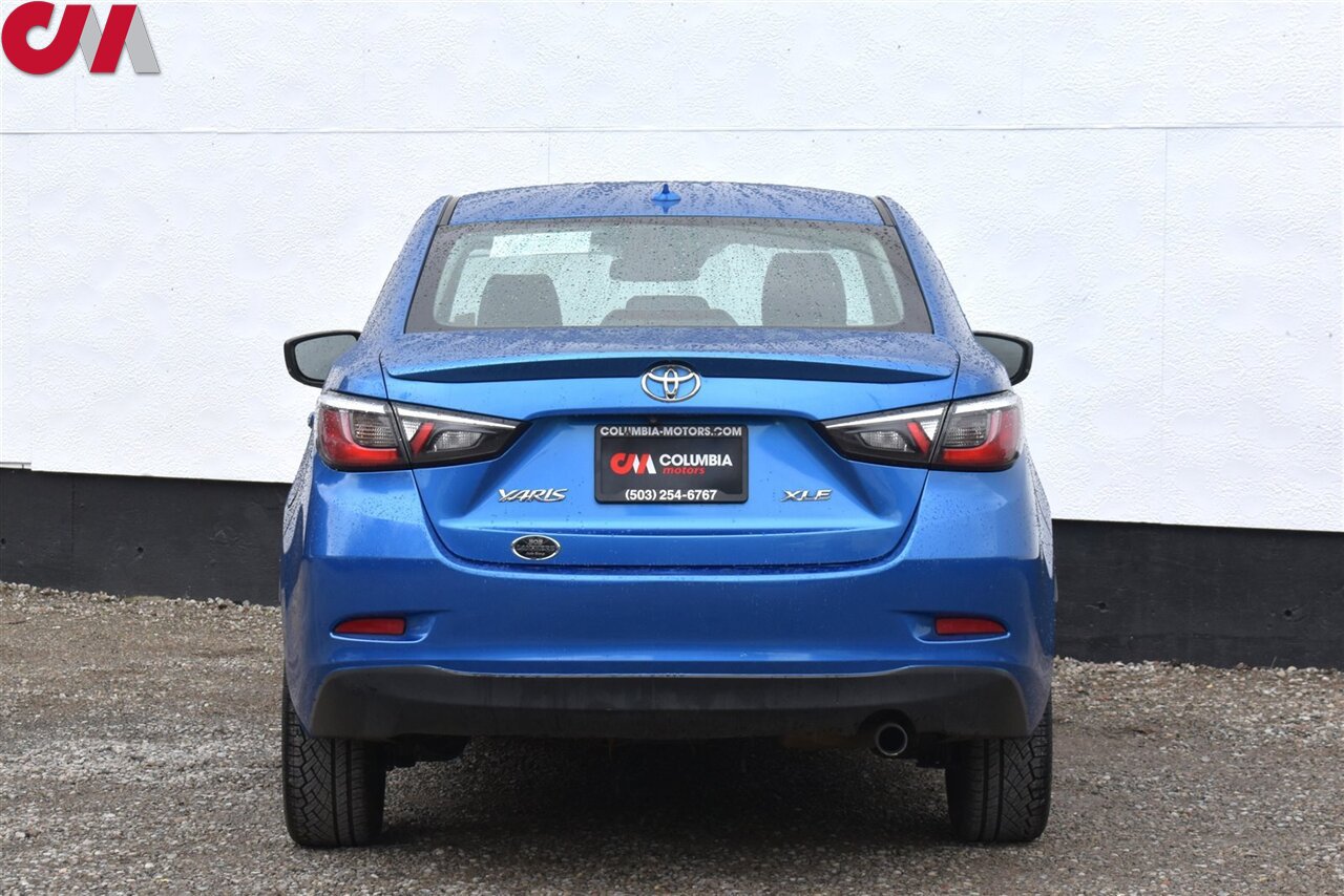 Used 2019 Toyota Yaris XLE FWD image 4