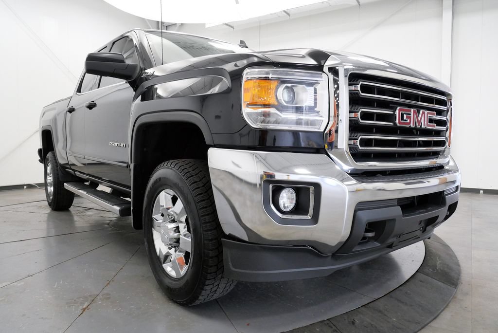 Used 2018 GMC Sierra 2500 SLE w/ SLE Preferred Package AWD/4WD image 39