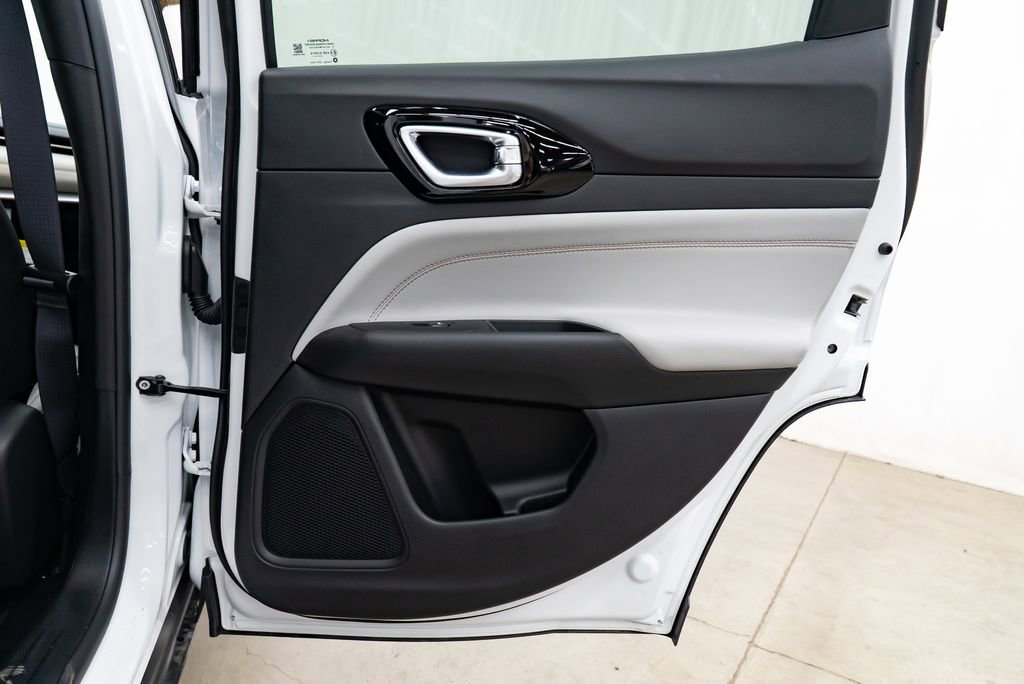 New 2026 Jeep Compass Limited image 25