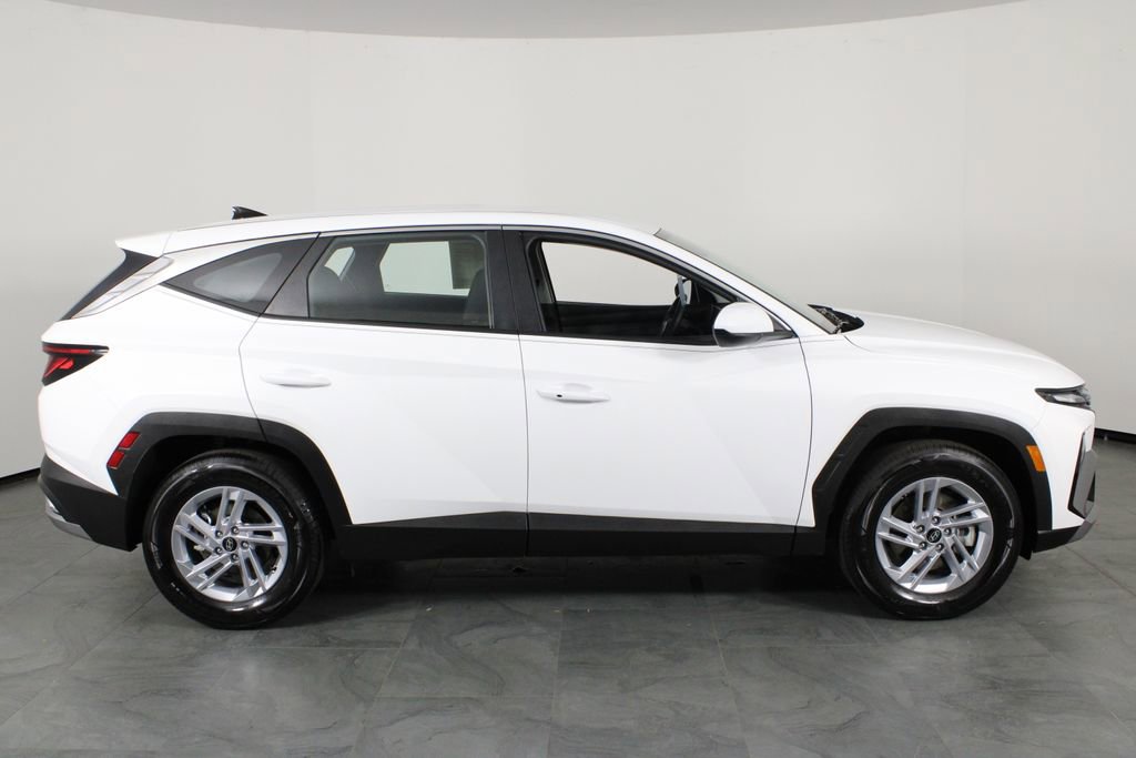 Certified 2026 Hyundai Tucson SE FWD image 12