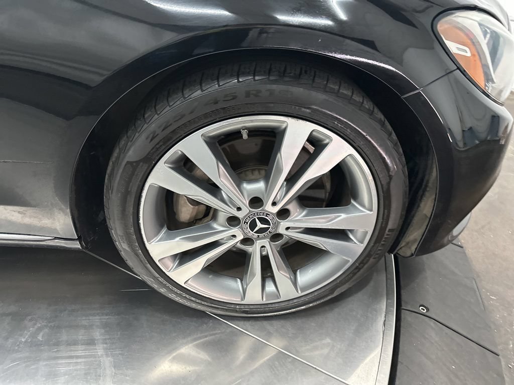 Used 2018 Mercedes-Benz C 300 Sedan image 9