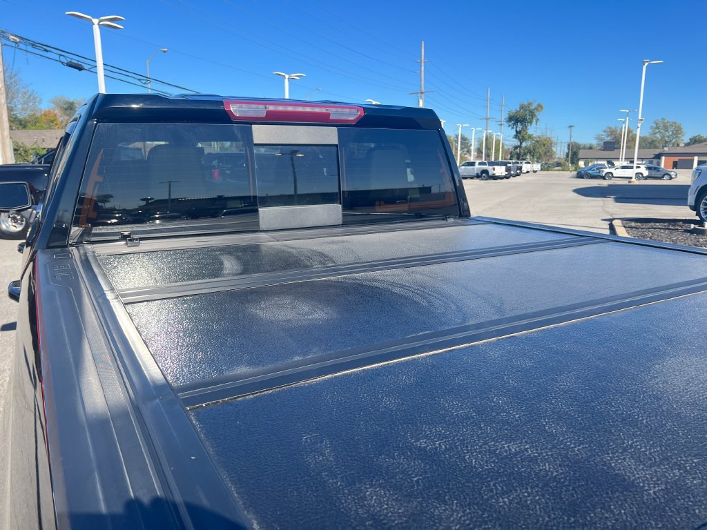 Used 2022 GMC Sierra 1500 AT4 w/ AT4 Preferred Package AWD/4WD image 8