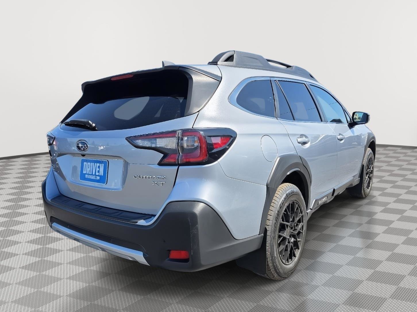 Used 2023 Subaru Outback Limited XT AWD/4WD image 4