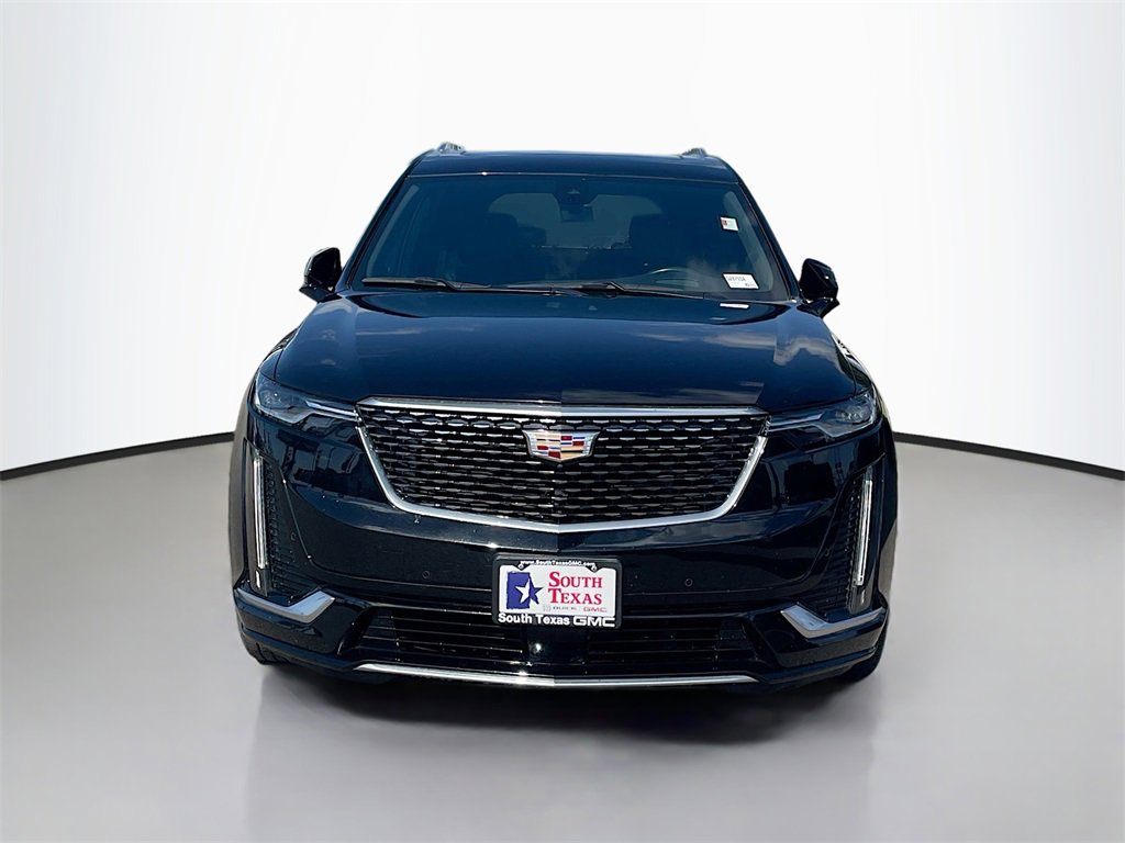 Used 2021 Cadillac XT6 Premium Luxury image 2