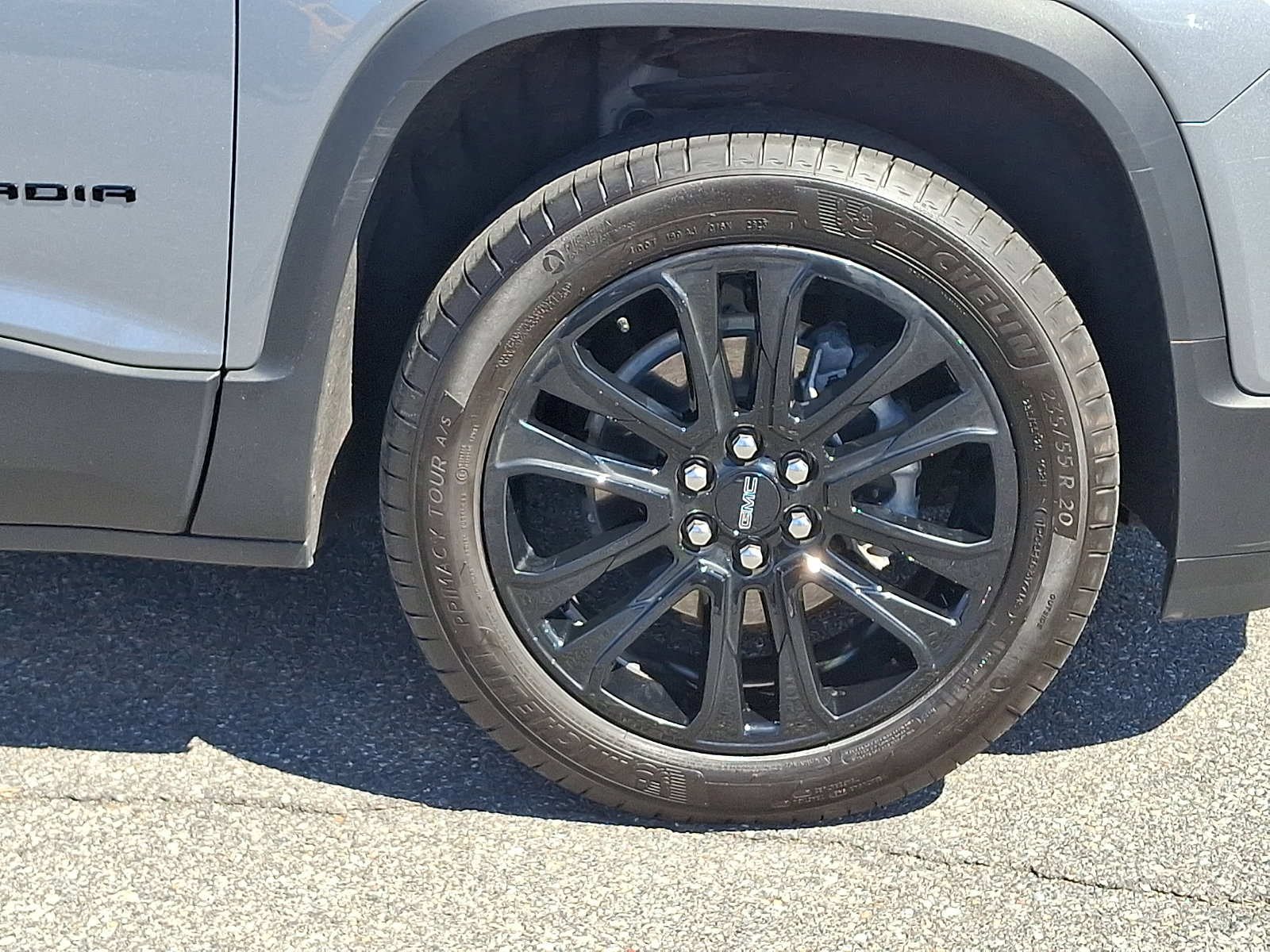 Used 2023 GMC Acadia SLT w/ Elevation Edition image 8
