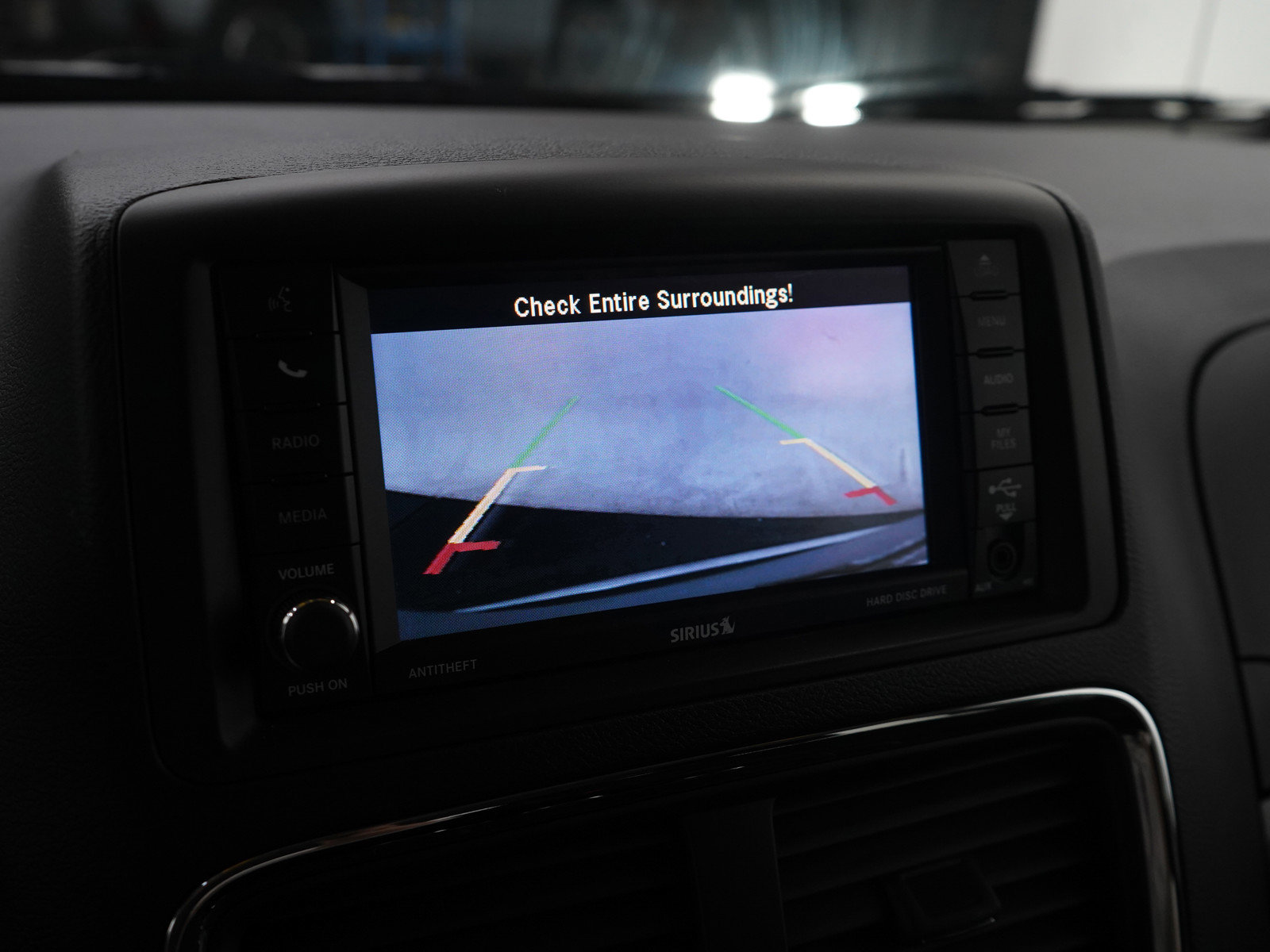 Used 2019 Dodge Grand Caravan SE w/ UConnect Hands-Free Group image 22