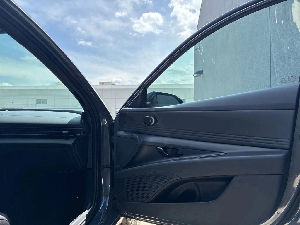 New 2026 Hyundai Elantra SEL Sport Premium FWD image 17