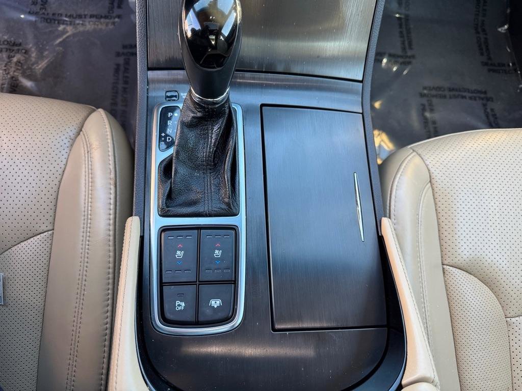 Used 2015 Hyundai Azera Limited FWD image 38