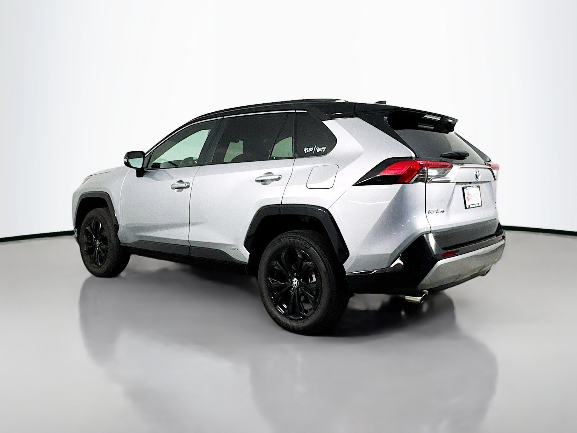 Certified 2022 Toyota RAV4 XSE AWD/4WD image 5