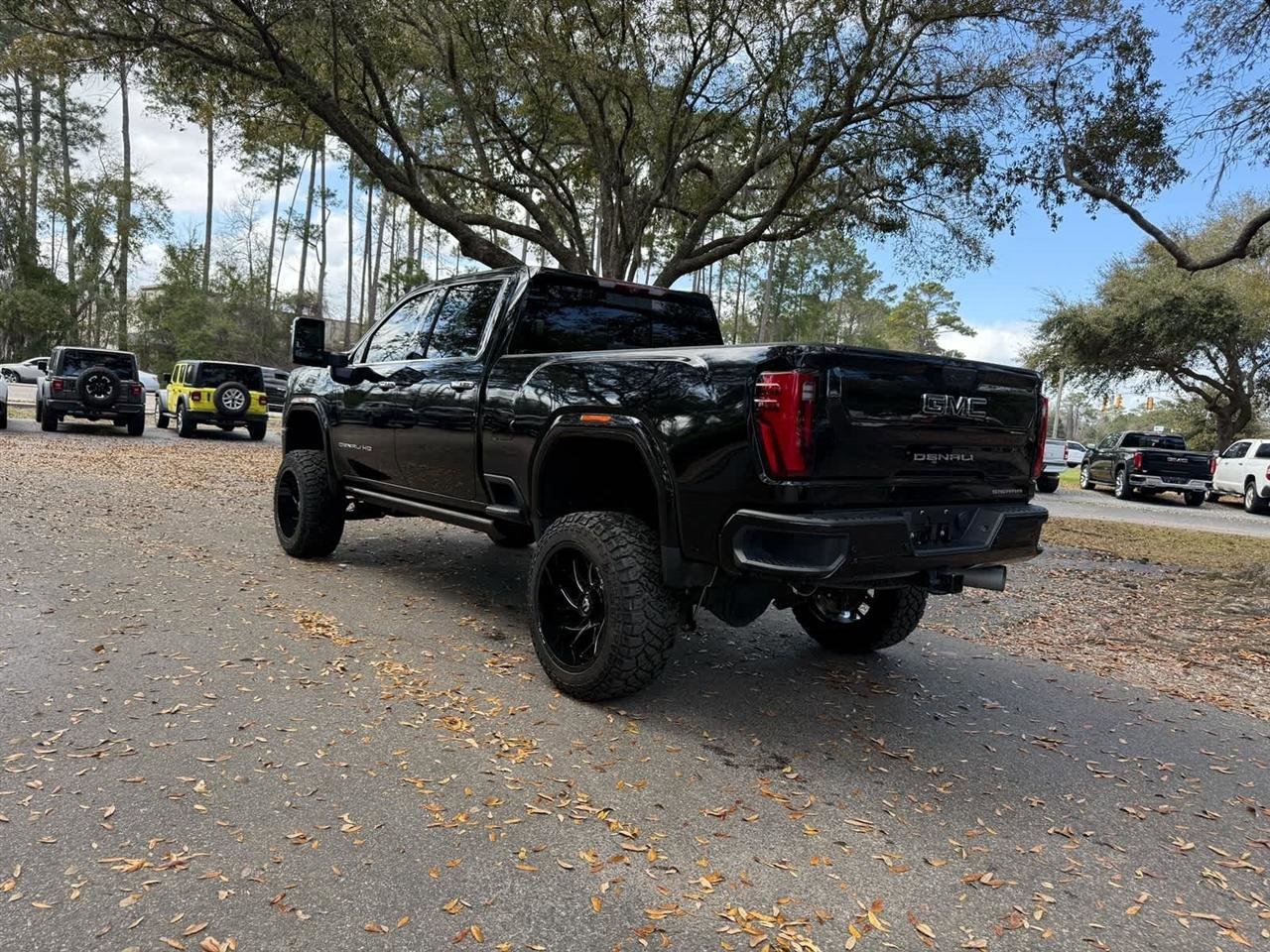 Used 2024 GMC Sierra 2500 Denali Ultimate image 7