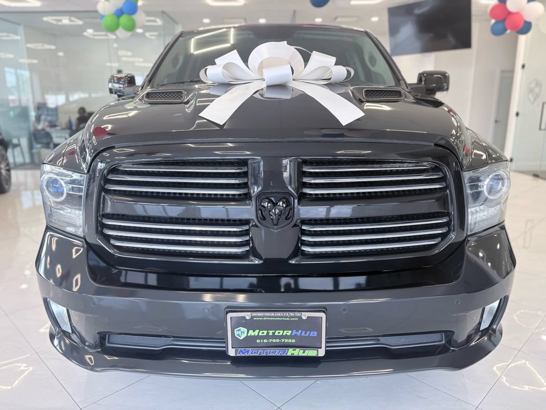 Used 2017 RAM 1500 Sport w/ Black Ram 1500 Sport Group AWD/4WD image 2