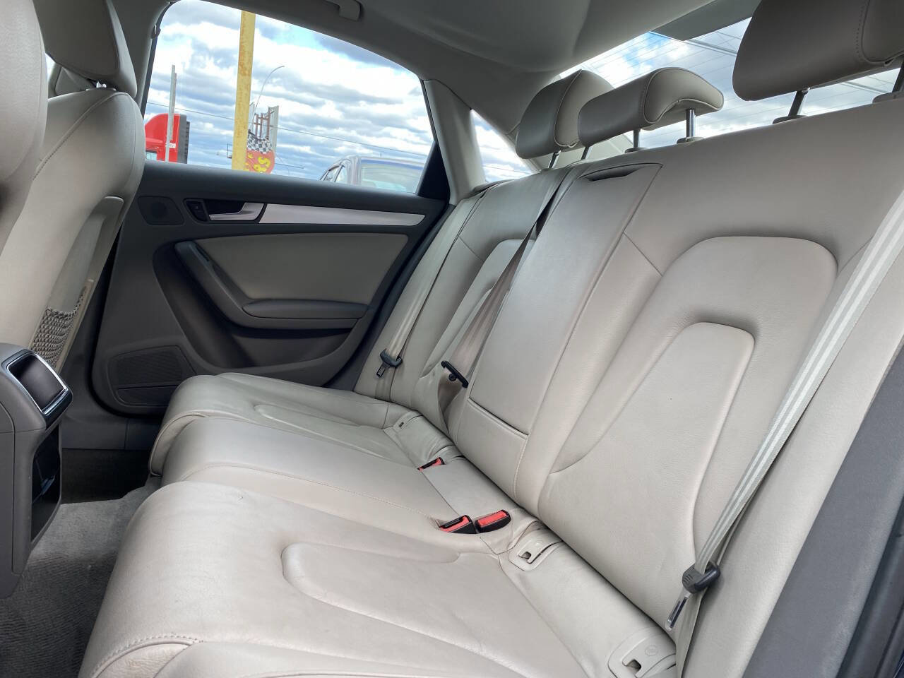 Used 2011 Audi A4 2.0T Premium image 15