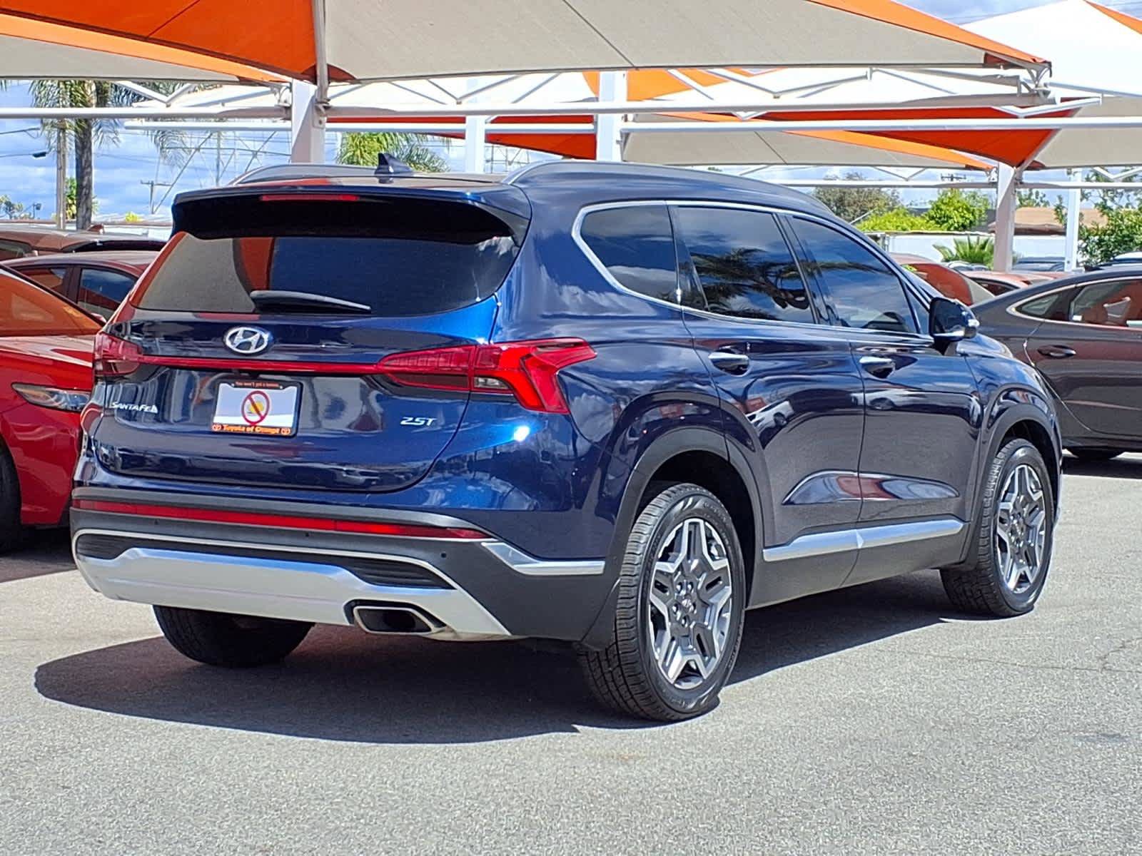 Used 2022 Hyundai Santa Fe Limited w/ Cargo Package FWD image 4