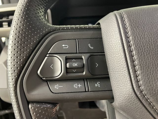 Used 2026 Toyota Tacoma SR5 AWD/4WD image 11