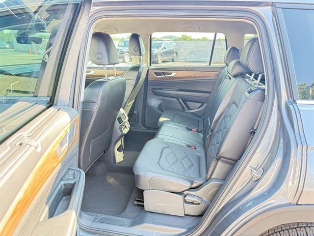 Used 2024 Volkswagen Atlas SE image 11