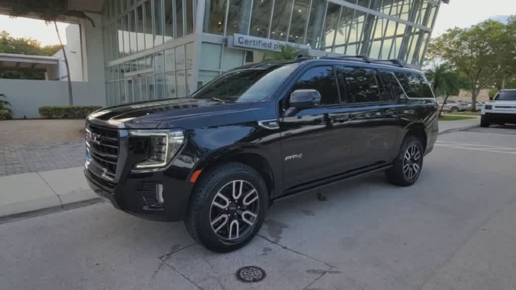 Used 2023 GMC Yukon XL AT4 w/ AT4 Premium Package AWD/4WD image 4