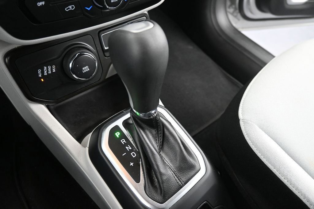 Used 2020 Jeep Renegade Latitude AWD/4WD image 25