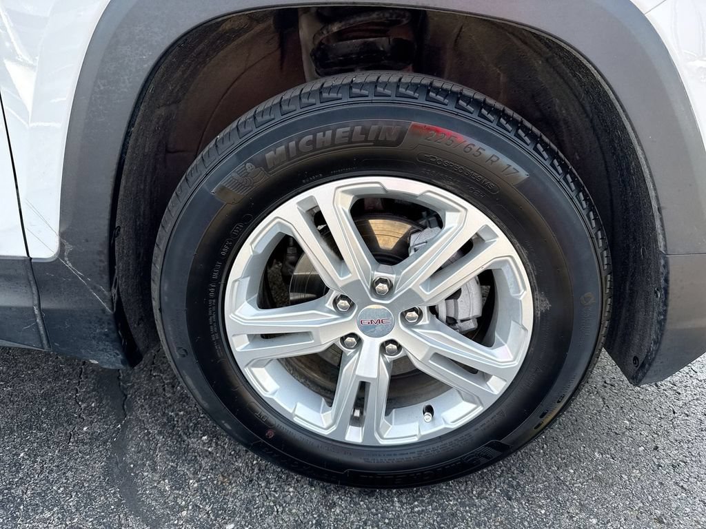 Used 2024 GMC Terrain SLE w/ Driver Convenience Package FWD image 10
