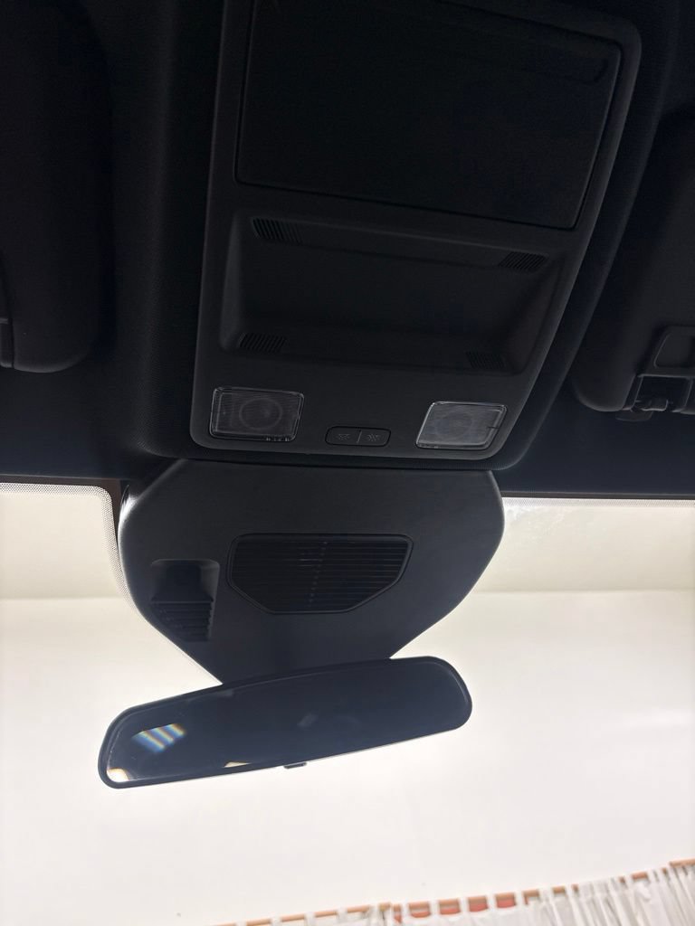 Used 2025 Ford Escape ST-Line Select AWD/4WD image 15