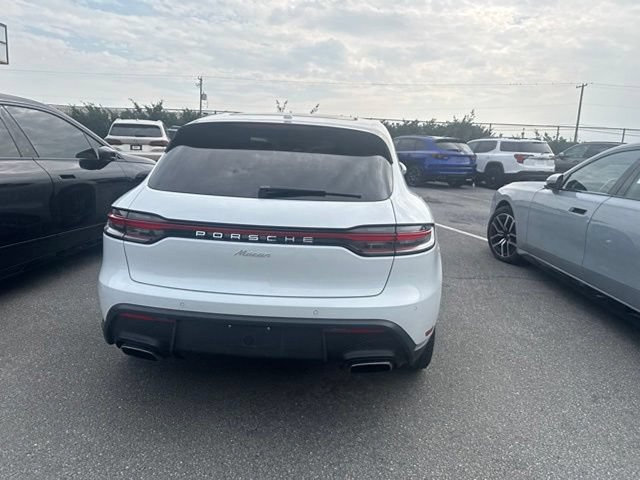Used 2024 Porsche Macan AWD/4WD image 10