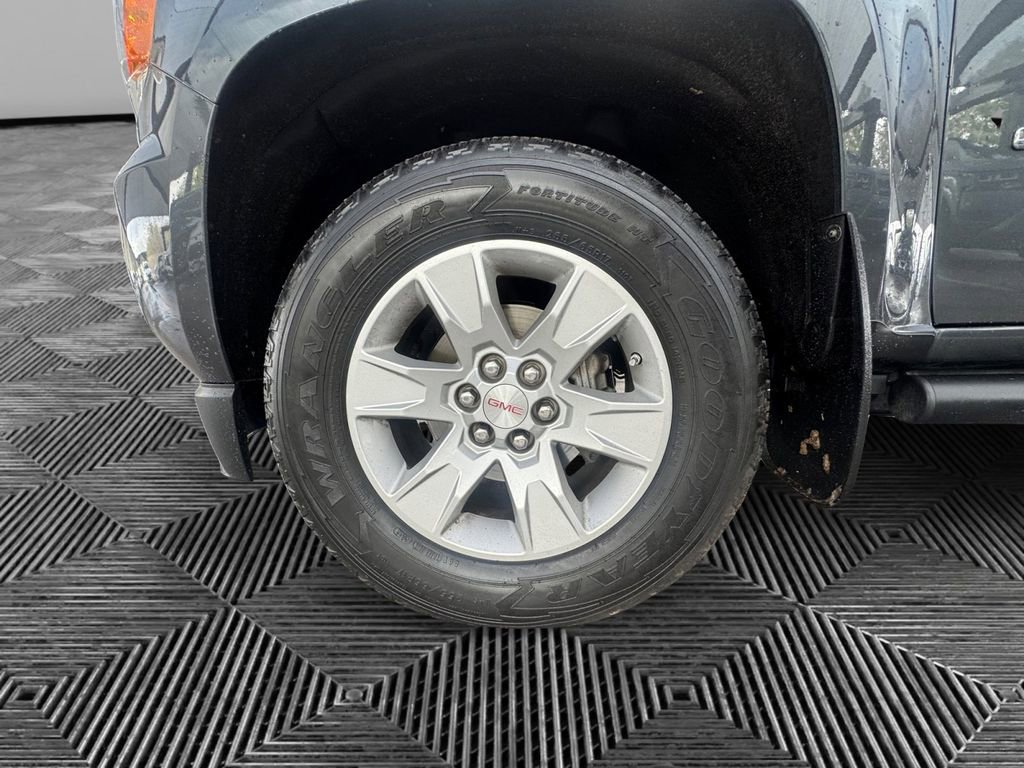 Used 2017 GMC Canyon SLE w/ SLE Convenience Package image 9