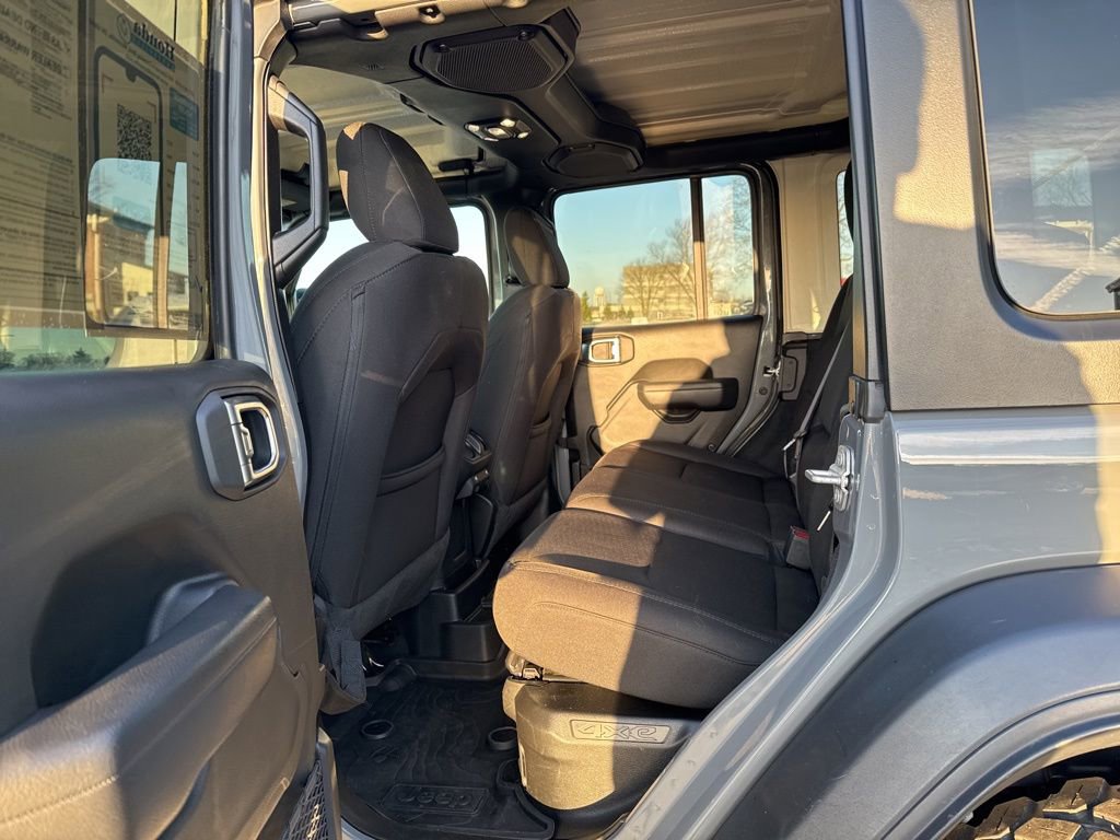 Used 2023 Jeep Wrangler Unlimited w/ Convenience Group image 35