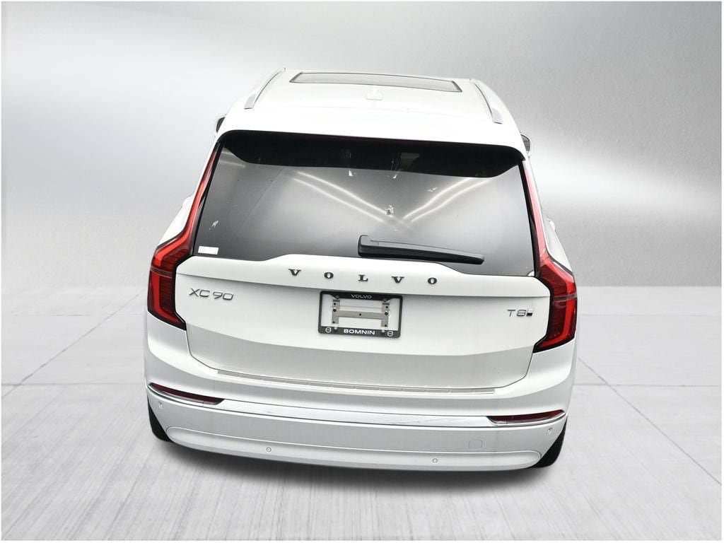 New 2026 Volvo XC90 T8 Plus w/ Protection Package Premier AWD/4WD image 16