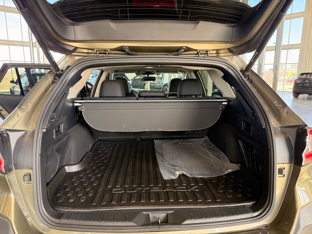 Used 2022 Subaru Outback Limited w/ Popular Package #2 image 15