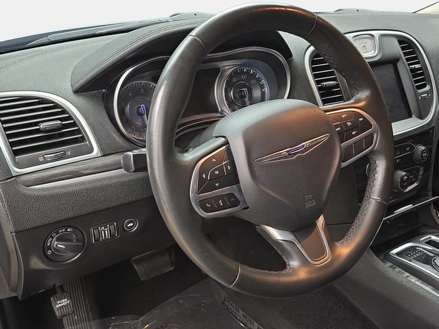 Used 2019 Chrysler 300 Touring w/ Sport Appearance Package RWD image 16