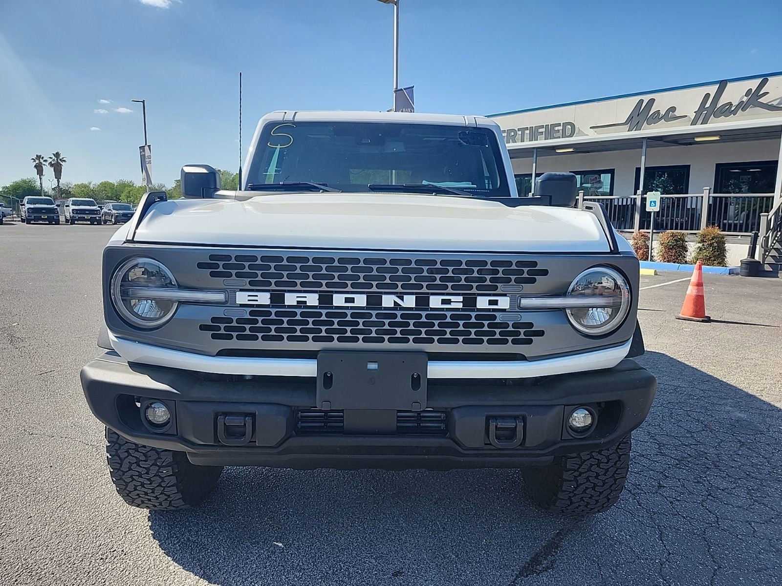 Used 2025 Ford Bronco Badlands image 7