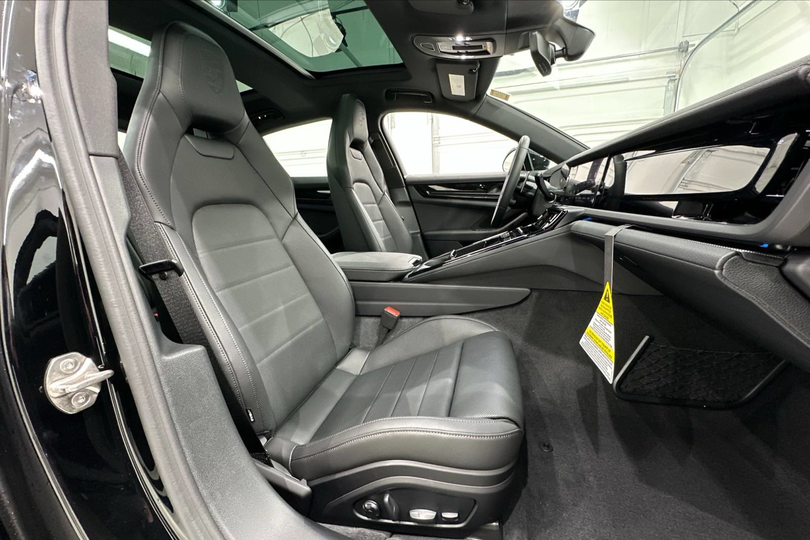 Certified 2025 Porsche Panamera 4 AWD/4WD image 22