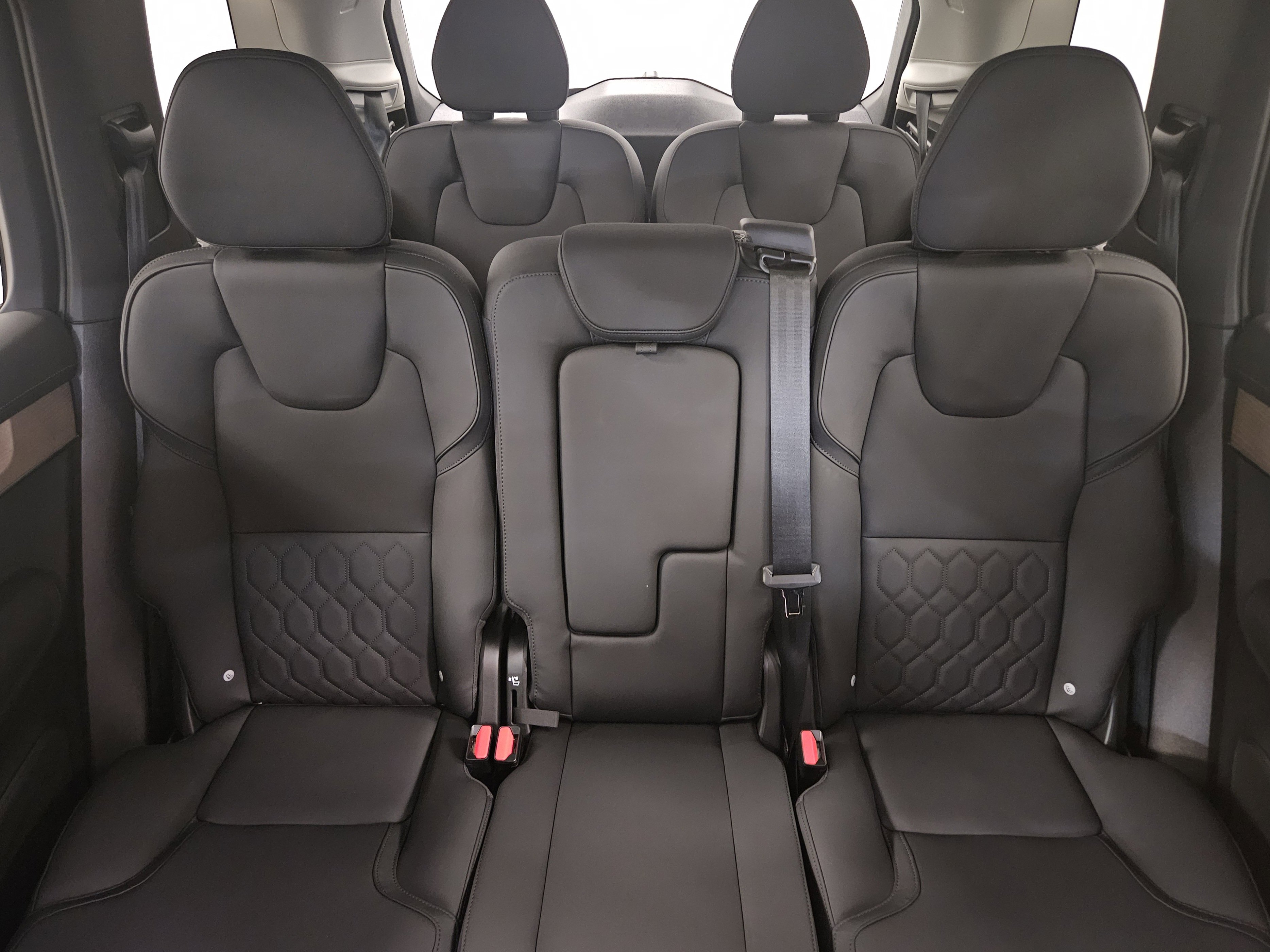 New 2026 Volvo XC90 B5 Core w/ Protection Package Premier image 42