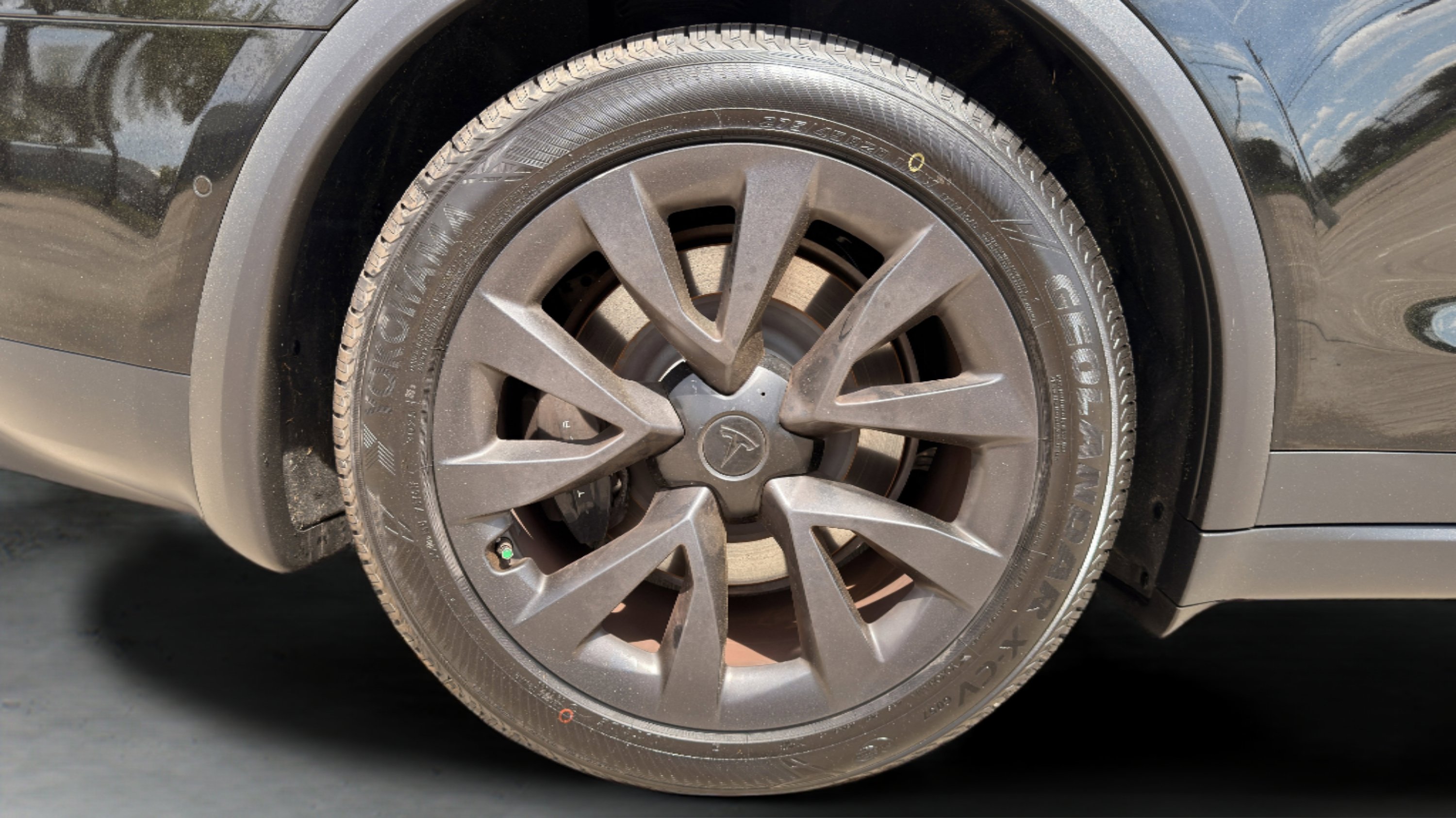 Used 2023 Tesla Model X image 14