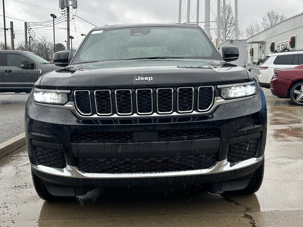 Used 2025 Jeep Grand Cherokee L Laredo w/ Luxury Tech Group I image 3