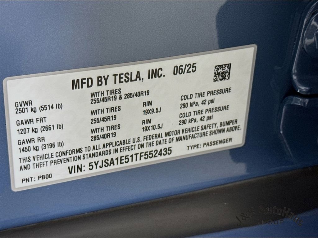 Used 2026 Tesla Model S image 41