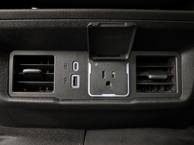 Used 2025 Chevrolet Silverado 1500 LT AWD/4WD image 27
