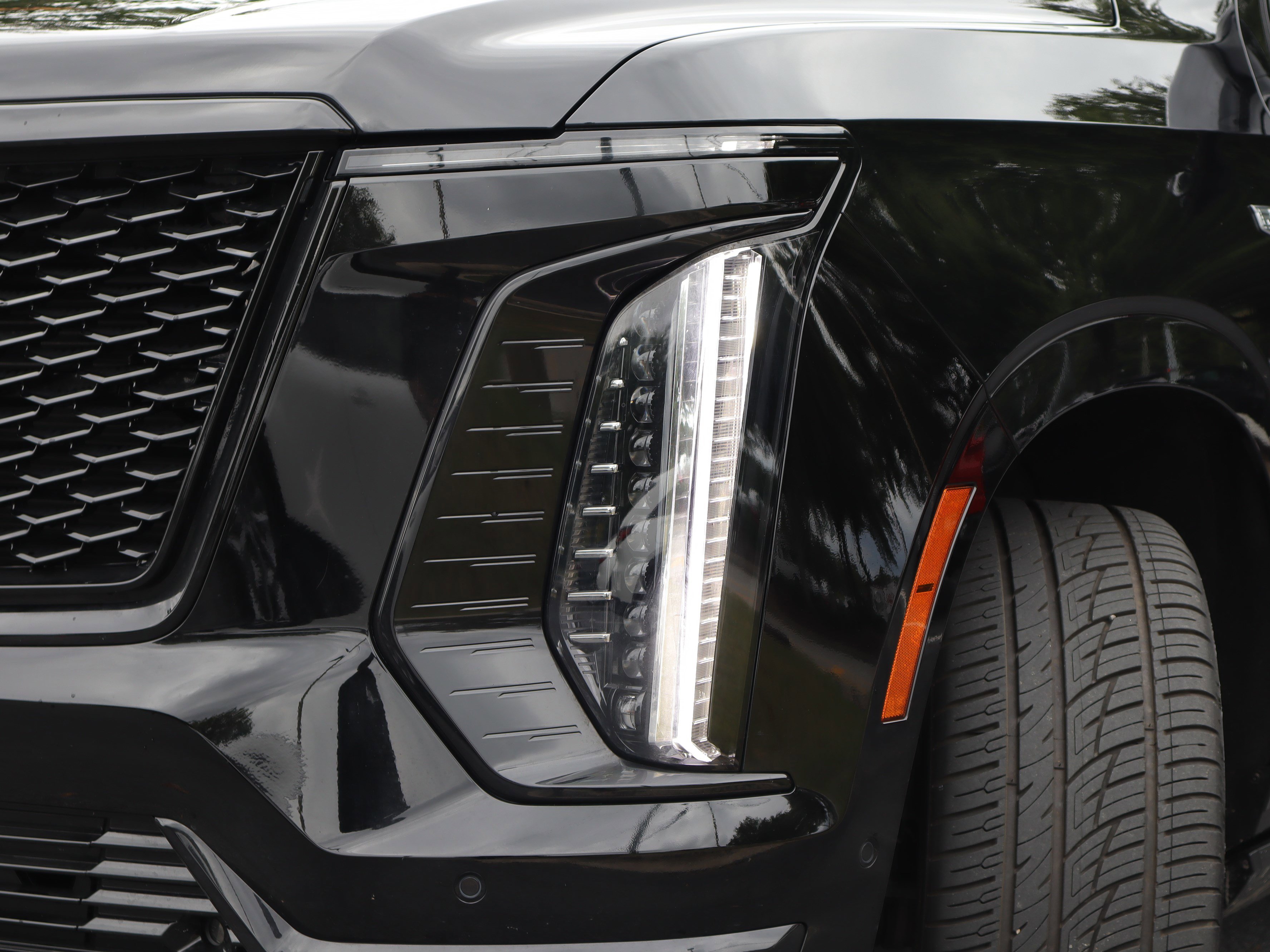 Used 2025 Cadillac Escalade Sport Platinum image 34