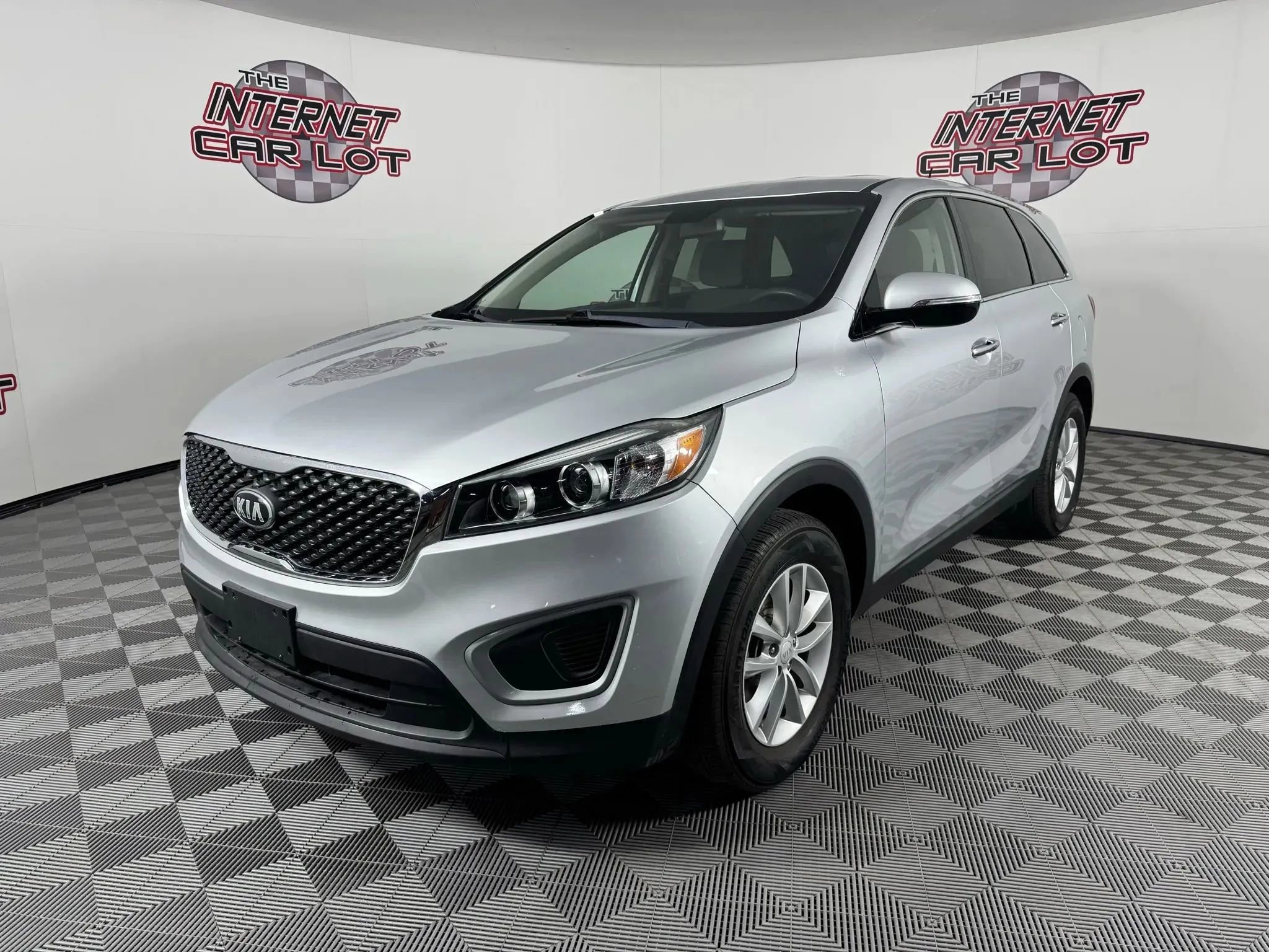 Used 2018 Kia Sorento L image 3