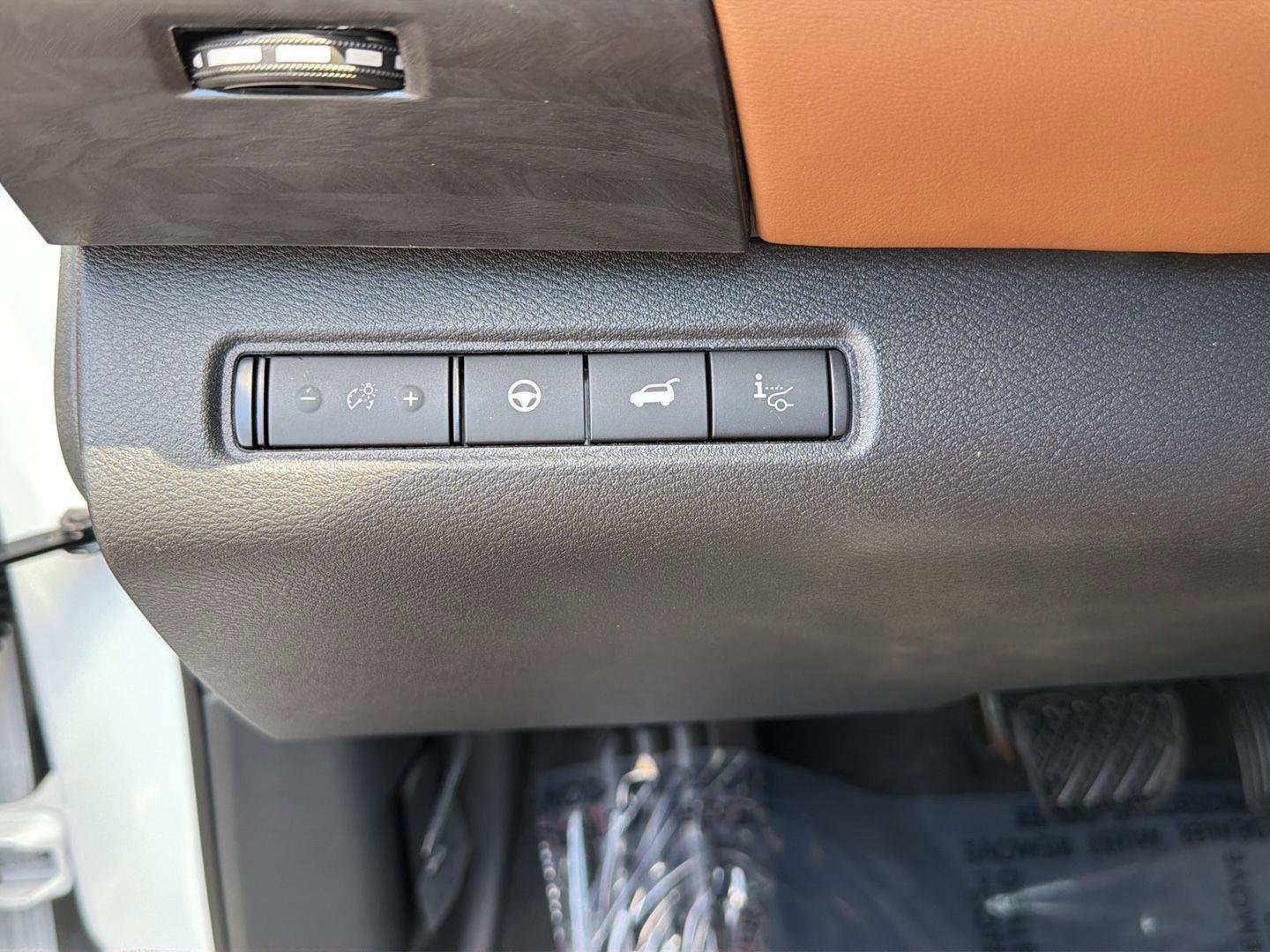 New 2026 Nissan Pathfinder Platinum FWD image 21