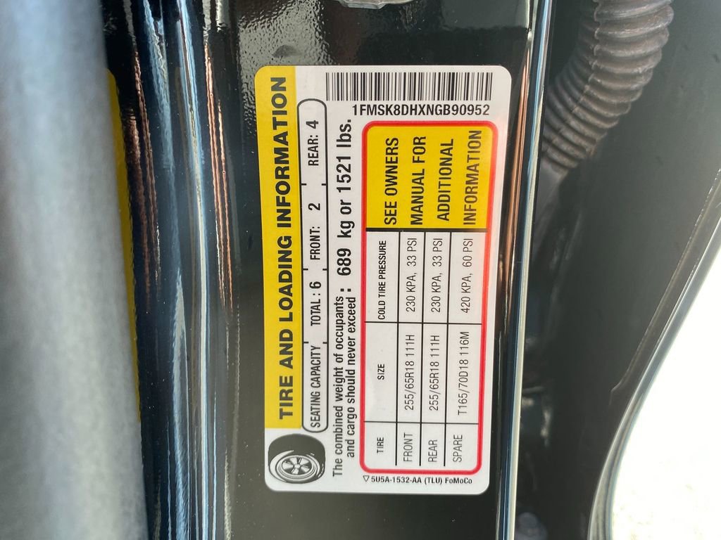 Used 2022 Ford Explorer XLT image 32