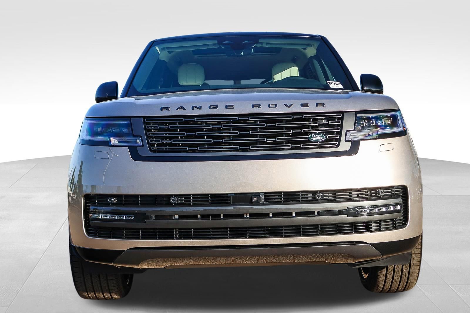 New 2026 Land Rover Range Rover Long Wheelbase SE image 2
