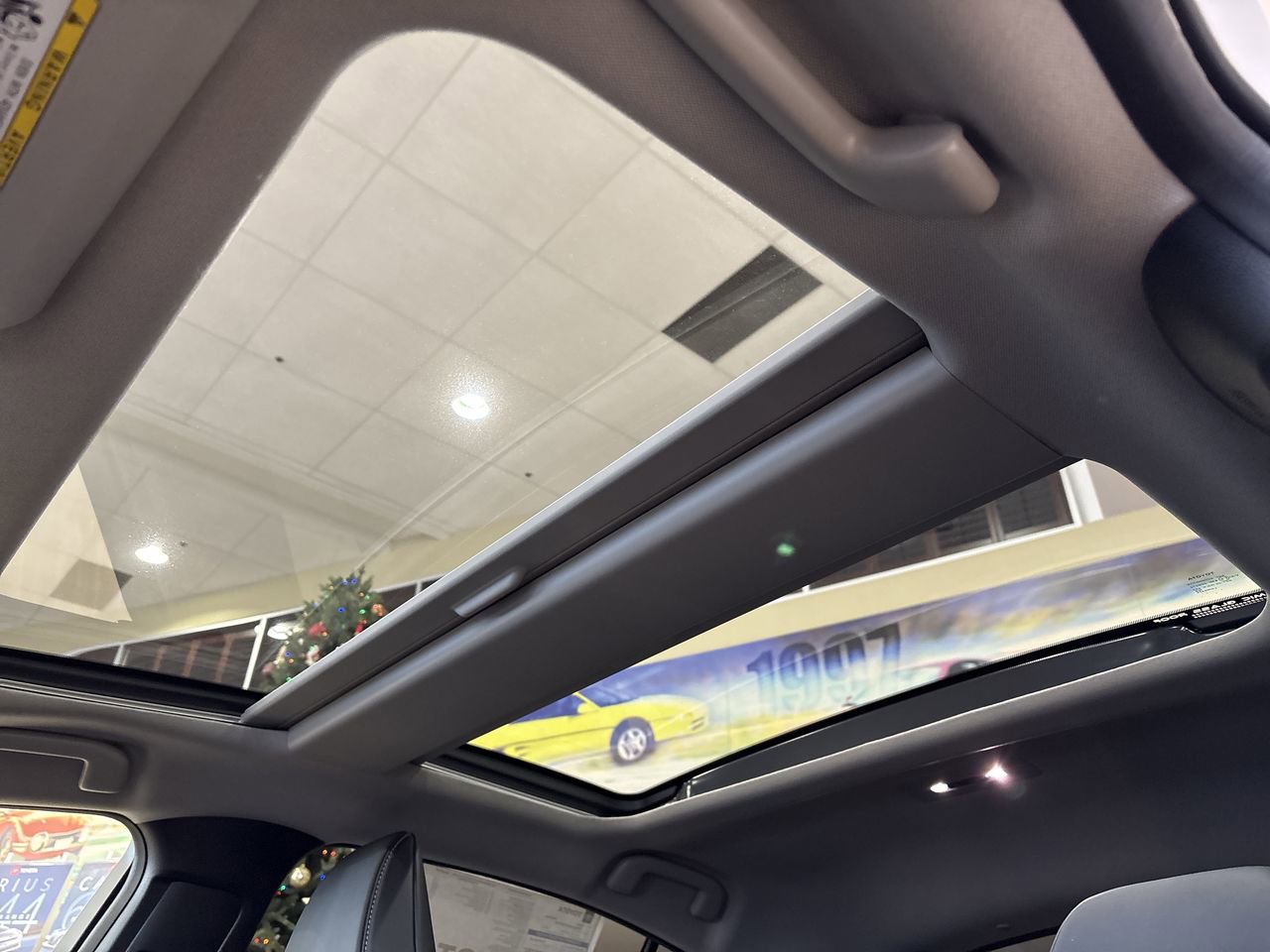 New 2026 Toyota Prius FWD image 23