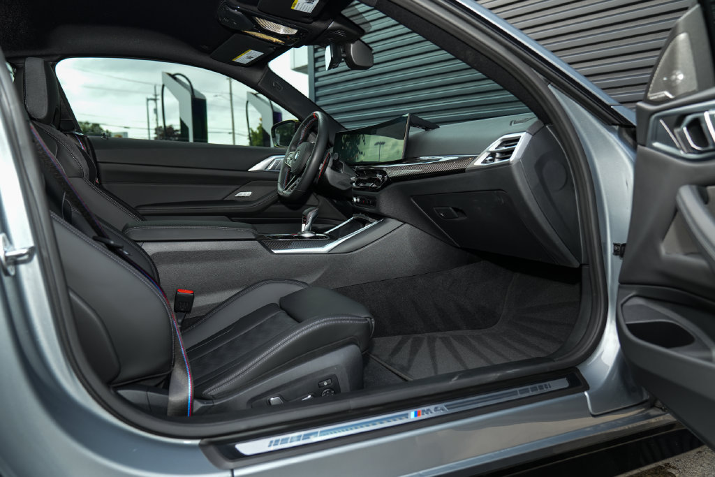 Used 2026 BMW M4 xDrive Competition AWD/4WD image 33