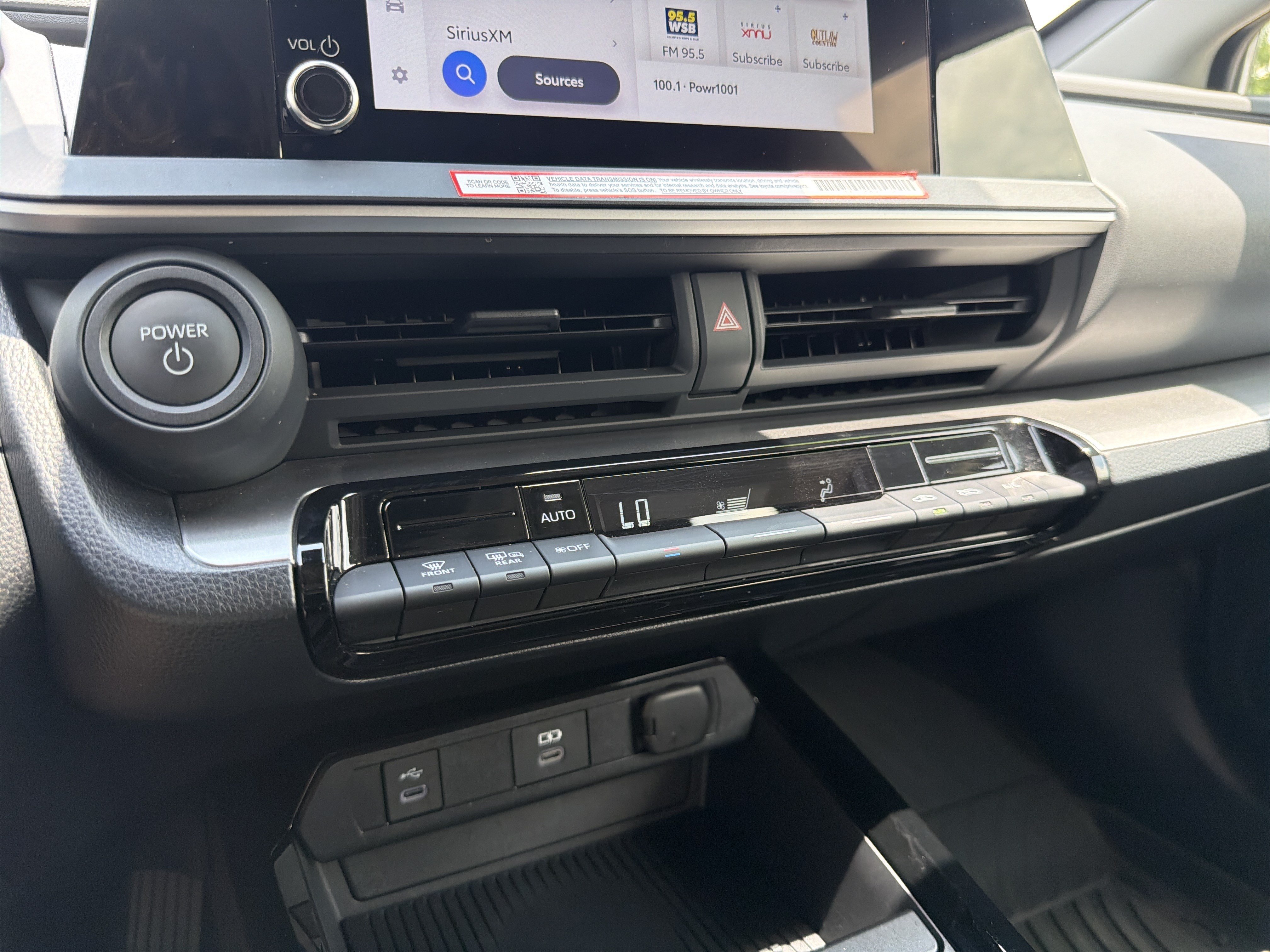 Certified 2025 Toyota Prius LE FWD image 8