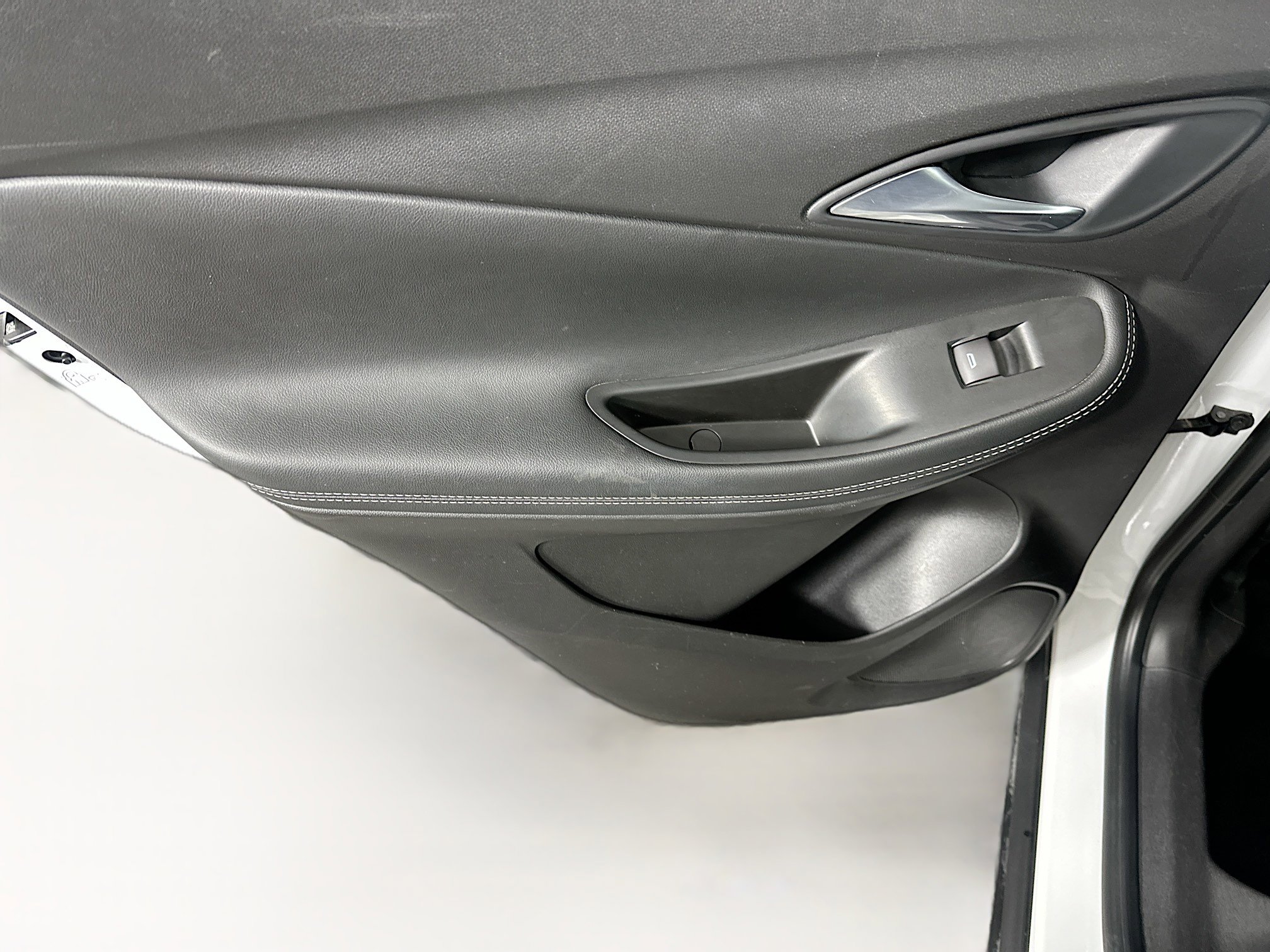 Used 2021 Buick Encore GX Preferred image 24