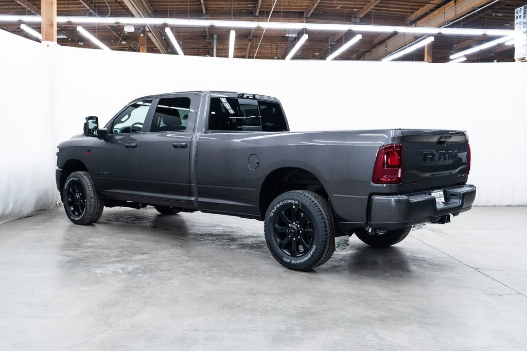 New 2026 RAM 3500 Big Horn AWD/4WD image 4