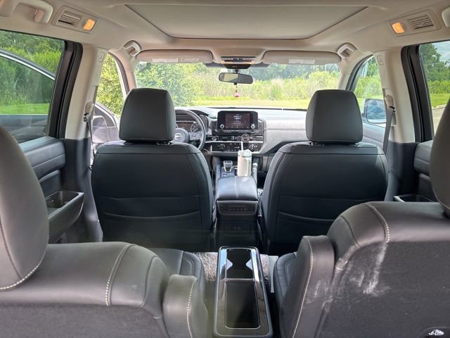 Used 2023 Nissan Pathfinder SV w/ SV Premium Package FWD image 14