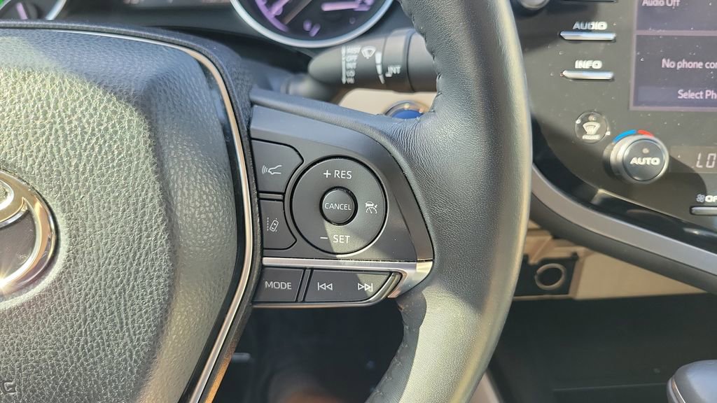 Used 2018 Toyota Camry XLE w/ Audio Package FWD image 23