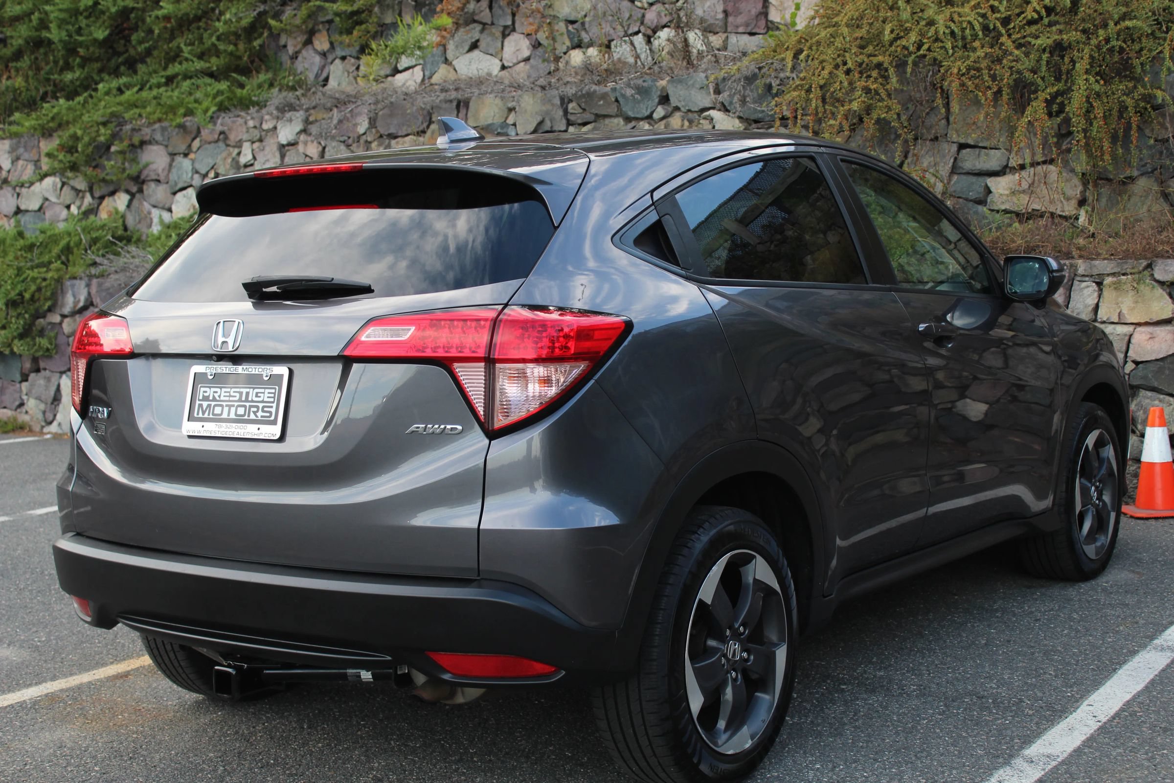 Used 2018 Honda HR-V EX image 9